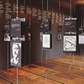 Vue partielle du Musée Apollinaire avec portraits, photos, dessins et textes explicatifs sur la vie du poète et son séjour à Stavelot en 1899.